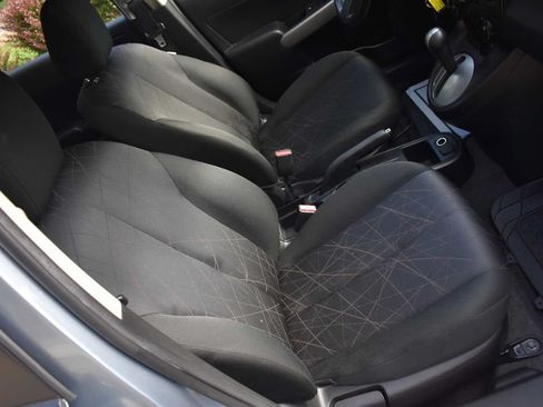 Used 2013 MAZDA MAZDA2 Sport FWD image 38