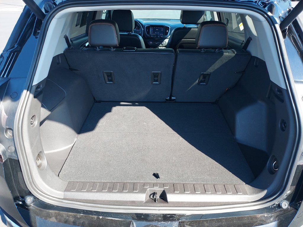 Used 2024 GMC Terrain AT4 w/ Tech Package AWD/4WD image 9
