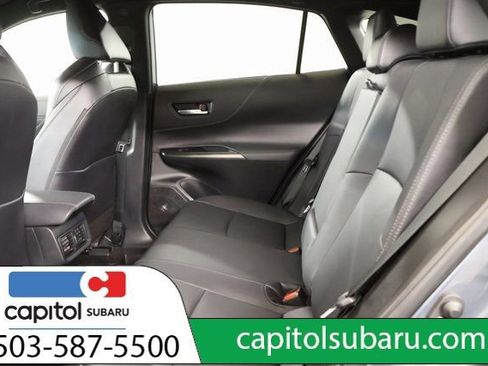 Used 2024 Toyota Venza XLE image 30