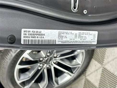 Used 2023 Jeep Grand Wagoneer L Series III w/ Rear Seat Video Group 1 image 37