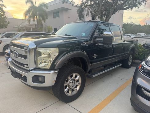 Used 2016 Ford F250 Lariat w/ Chrome Package AWD/4WD image 2