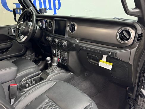 Used 2021 Jeep Wrangler Unlimited Rubicon image 16