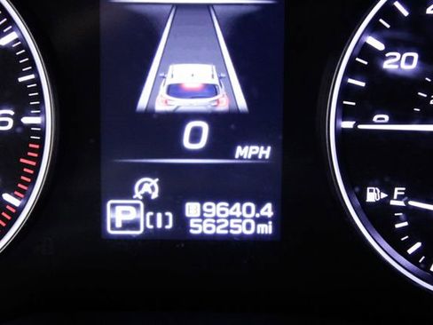 Used 2024 Subaru Crosstrek 2.0i Premium image 23