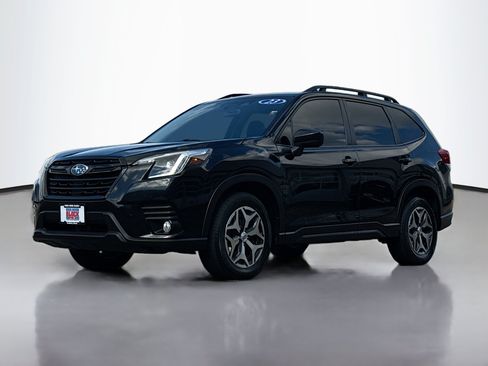 Used 2023 Subaru Forester Premium AWD/4WD image 13