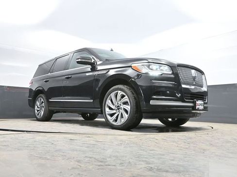 Used 2024 Lincoln Navigator Reserve image 50