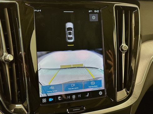 Used 2025 Volvo S60 B5 Core image 23