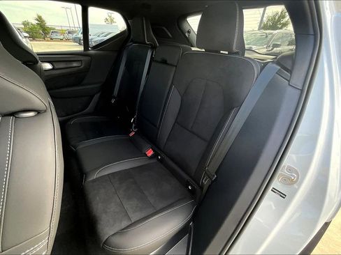 New 2026 Volvo XC40 B4 Plus w/ Protection Package Premier image 19