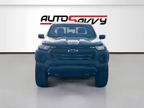 Used 2024 Chevrolet Colorado Trail Boss w/ Technology Package image 2