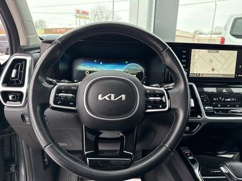 Used 2023 Kia Sorento SX image 16