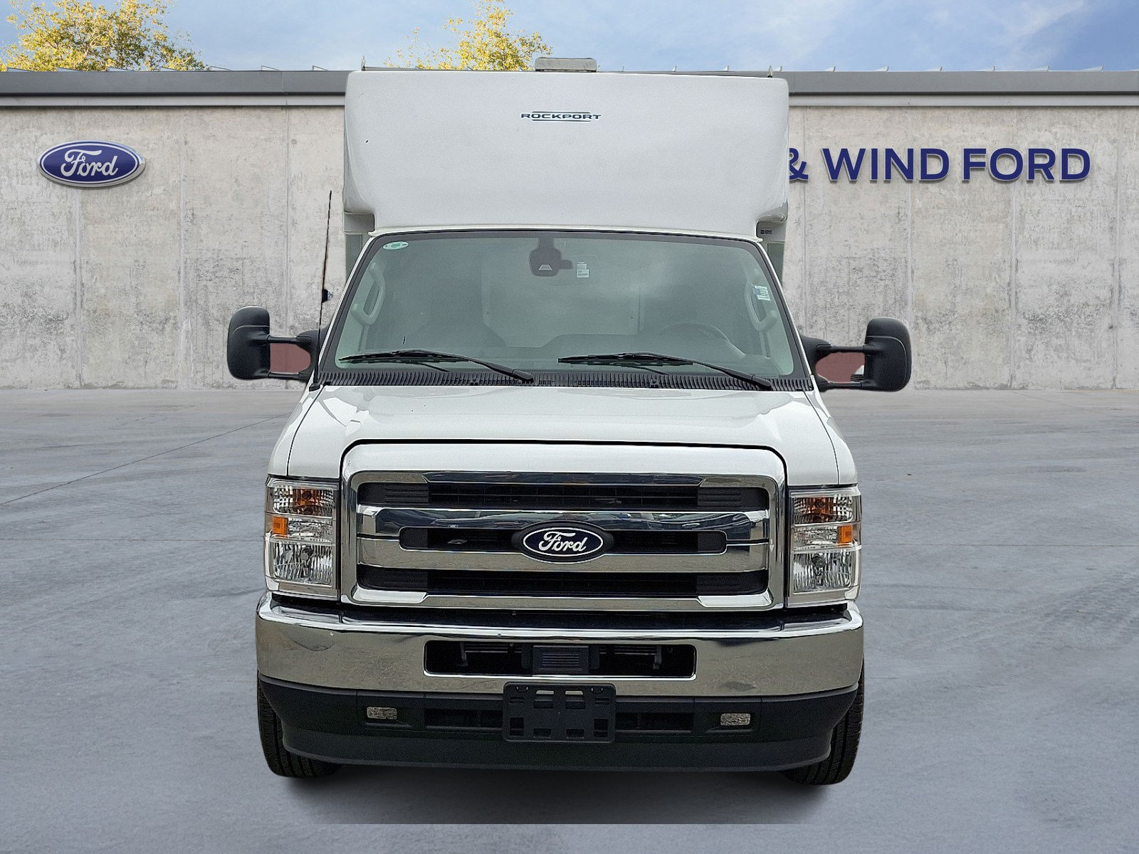 New 2027 Ford E-350 and Econoline 350 Super Duty w/ Power Equipment Group RWD image 2