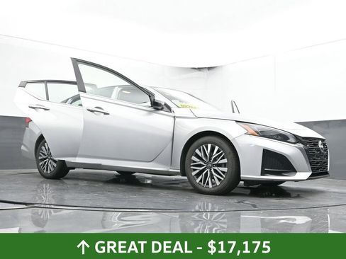 Used 2023 Nissan Altima 2.5 SV image 68