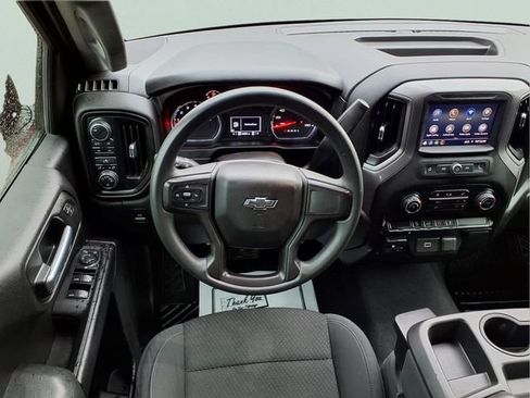 Used 2020 Chevrolet Silverado 1500 Custom Trail Boss w/ Custom Convenience Package AWD/4WD image 4