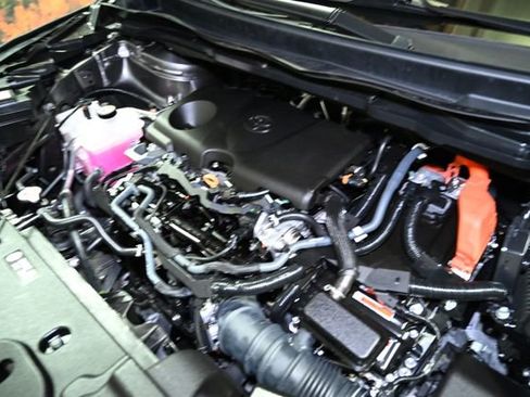 Used 2024 Toyota Sienna Limited image 19