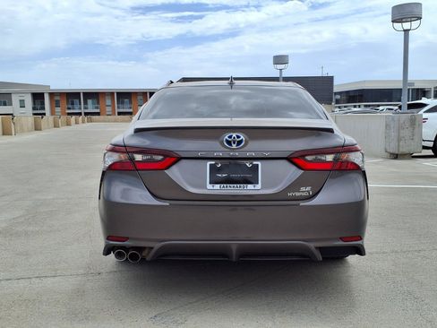 Used 2024 Toyota Camry SE w/ Audio Upgrade Package FWD image 5