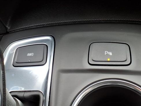 Used 2024 Chevrolet Equinox LT w/ LPO, Floor Liner Package image 25