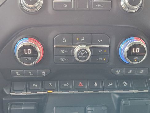 Used 2020 GMC Sierra 1500 AT4 w/ AT4 Premium Package image 18