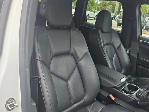 Used 2014 Porsche Cayenne image 37