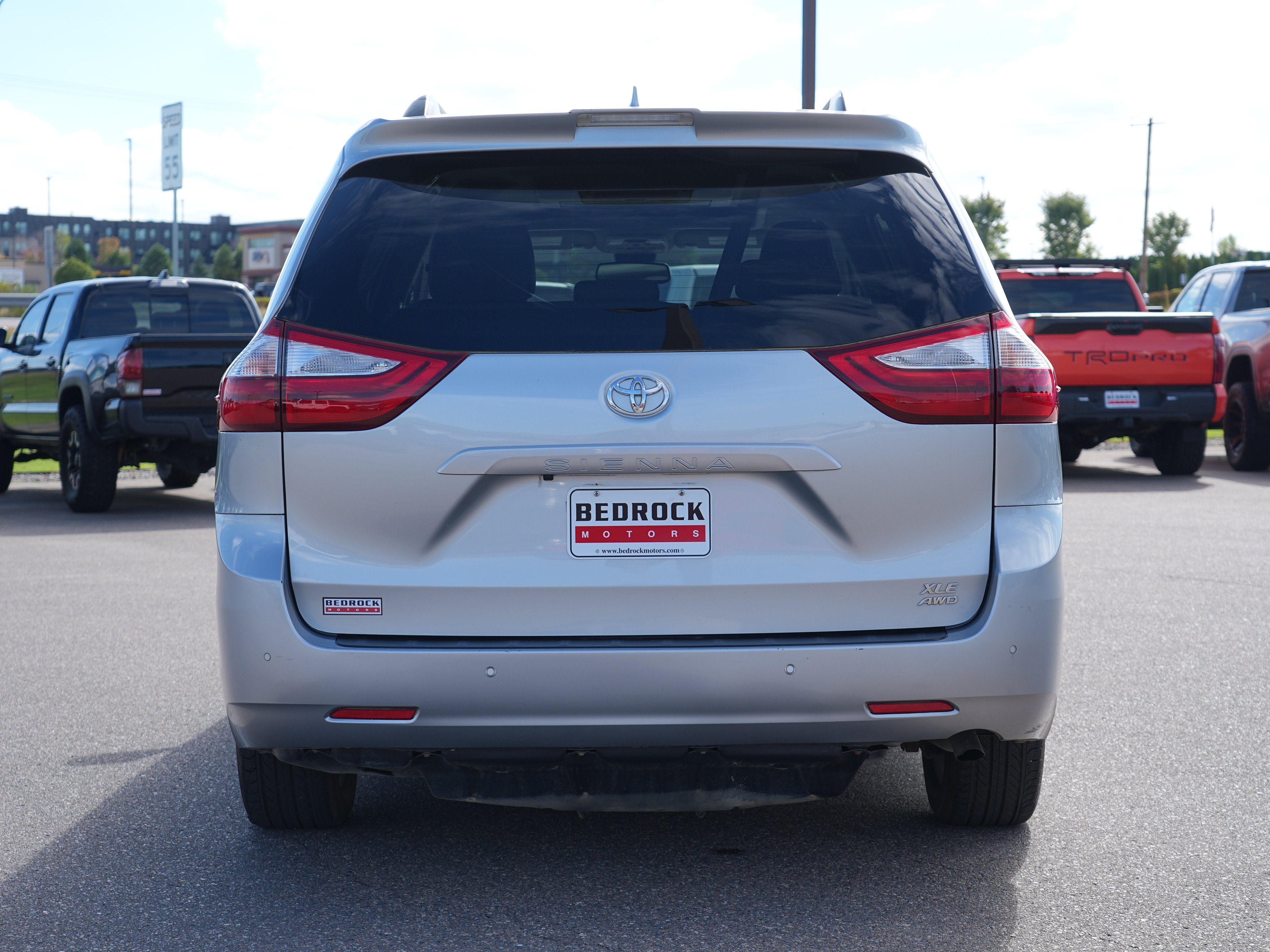 Used 2019 Toyota Sienna XLE Premium w/ Carpet Mat Package AWD/4WD image 4