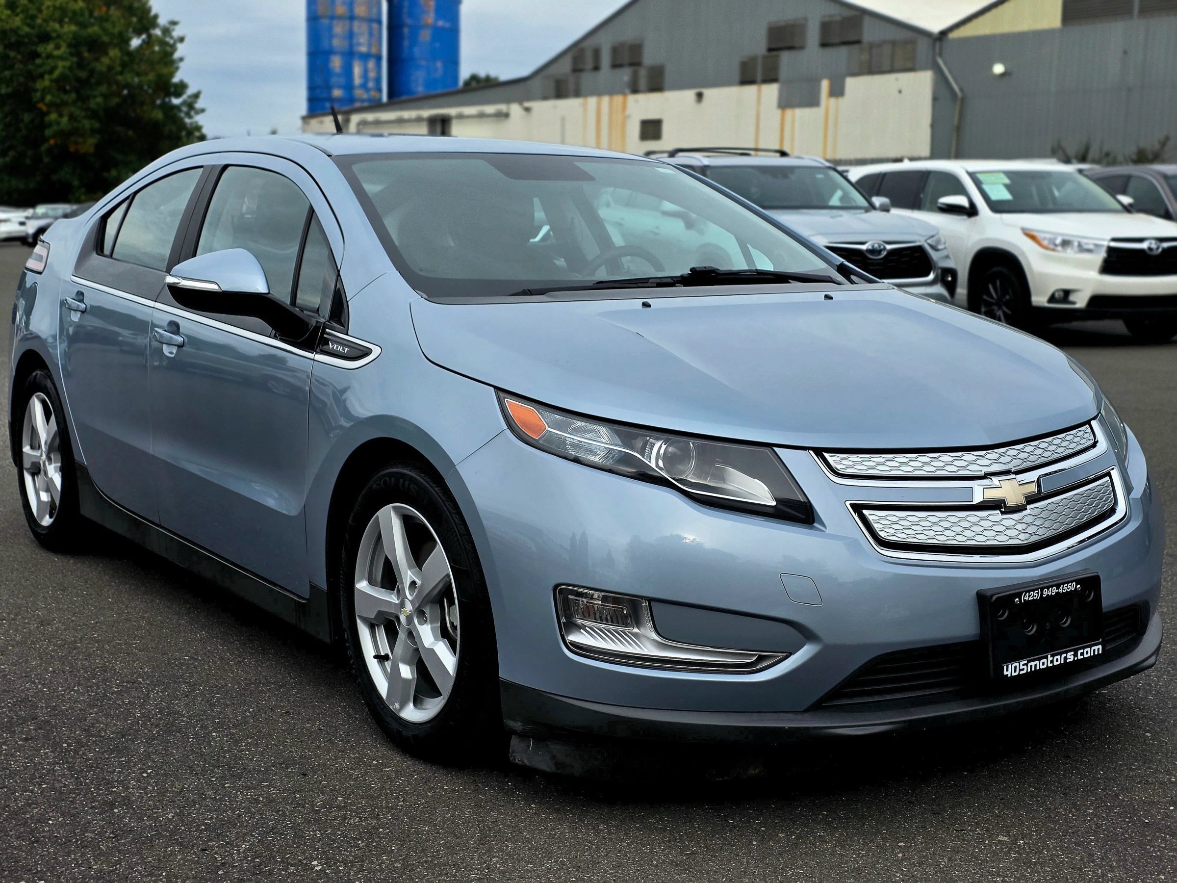 Used 2013 Chevrolet Volt FWD image 1