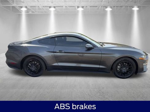 Used 2019 Ford Mustang Coupe RWD image 7