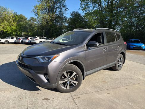Used 2018 Toyota RAV4 XLE w/ Plus Extra Value Package image 5