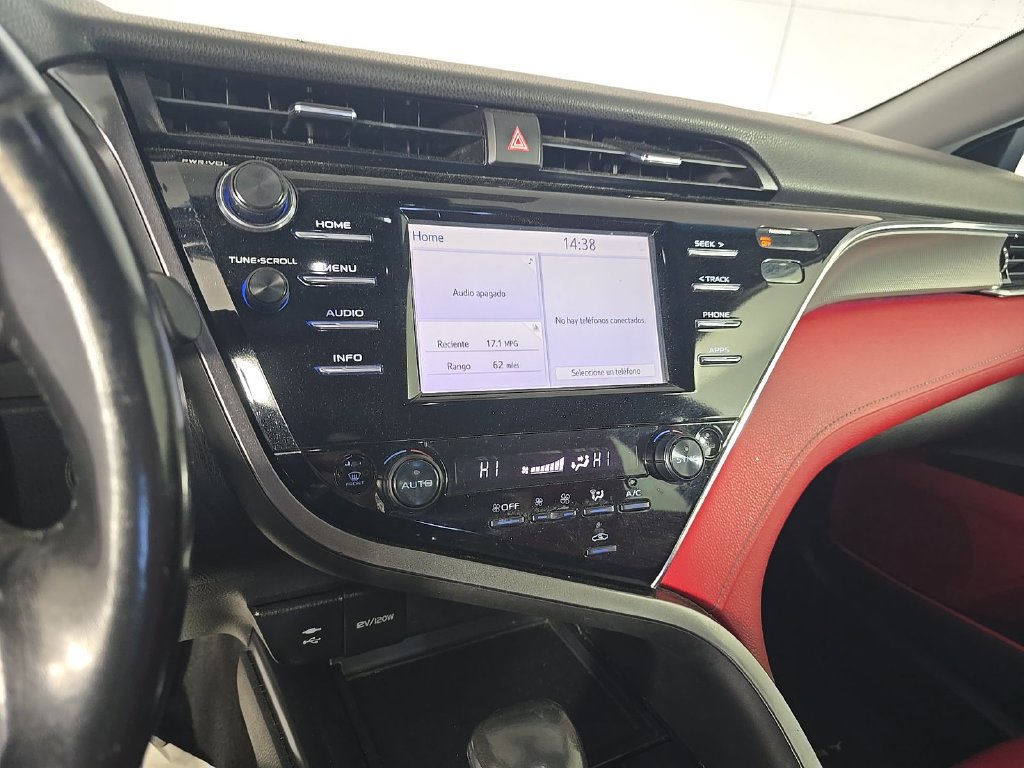 Used 2018 Toyota Camry XSE FWD image 5