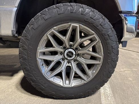 Used 2024 Ford F250 Lariat w/ Lariat Ultimate Package image 13