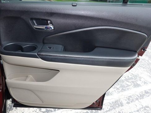 Used 2016 Honda Pilot Elite image 27