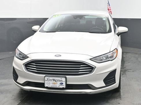 Used 2019 Ford Fusion SE image 4