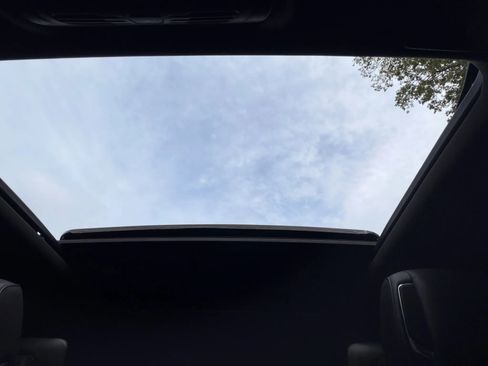 Used 2021 Cadillac Escalade ESV Sport w/ Driver Assist Tech Package image 27