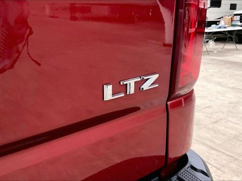 Used 2019 Chevrolet Silverado 1500 LTZ image 8