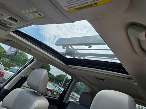 Used 2015 Subaru Forester 2.5i Touring AWD/4WD image 8