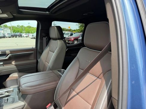 Used 2026 GMC Sierra 1500 Denali w/ Denali Reserve Package AWD/4WD image 14