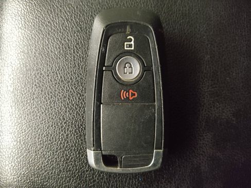 Used 2020 Ford EcoSport Titanium image 32