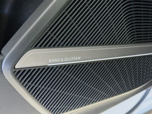 Used 2023 Audi Q5 2.0T Premium Plus w/ Premium Plus Package image 19