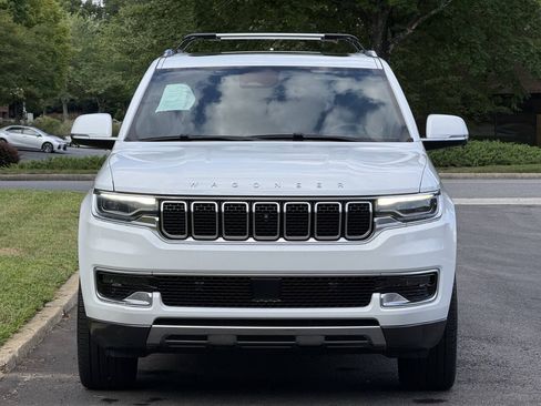 Used 2022 Jeep Wagoneer Series III RWD image 5