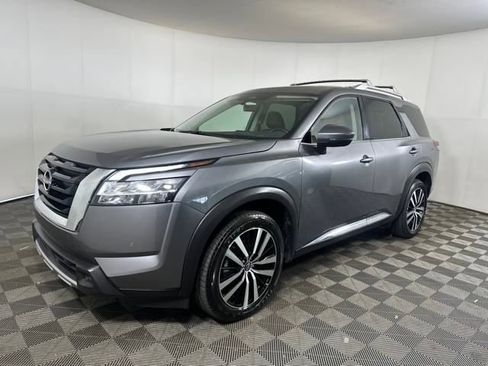 Used 2023 Nissan Pathfinder Platinum w/ Cargo Package image 7