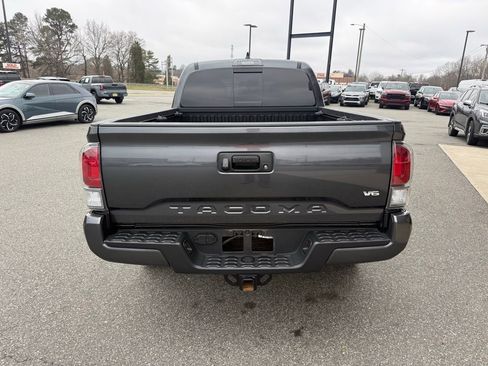 Used 2023 Toyota Tacoma TRD Sport image 7