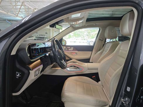 Used 2021 Mercedes-Benz GLS 450 4MATIC image 20