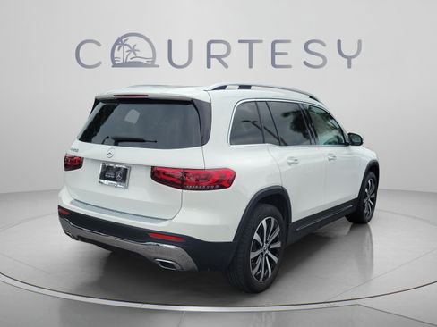 Certified 2023 Mercedes-Benz GLB 250 image 3