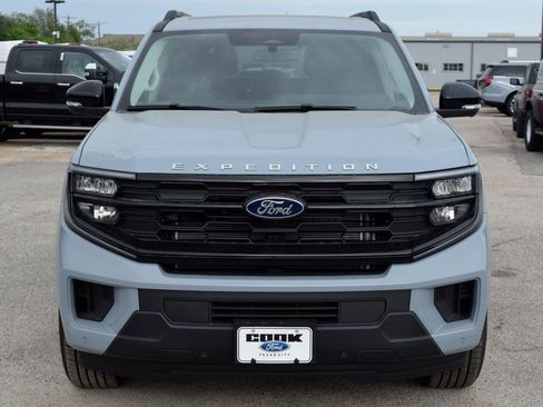 New 2026 Ford Expedition Active RWD image 2