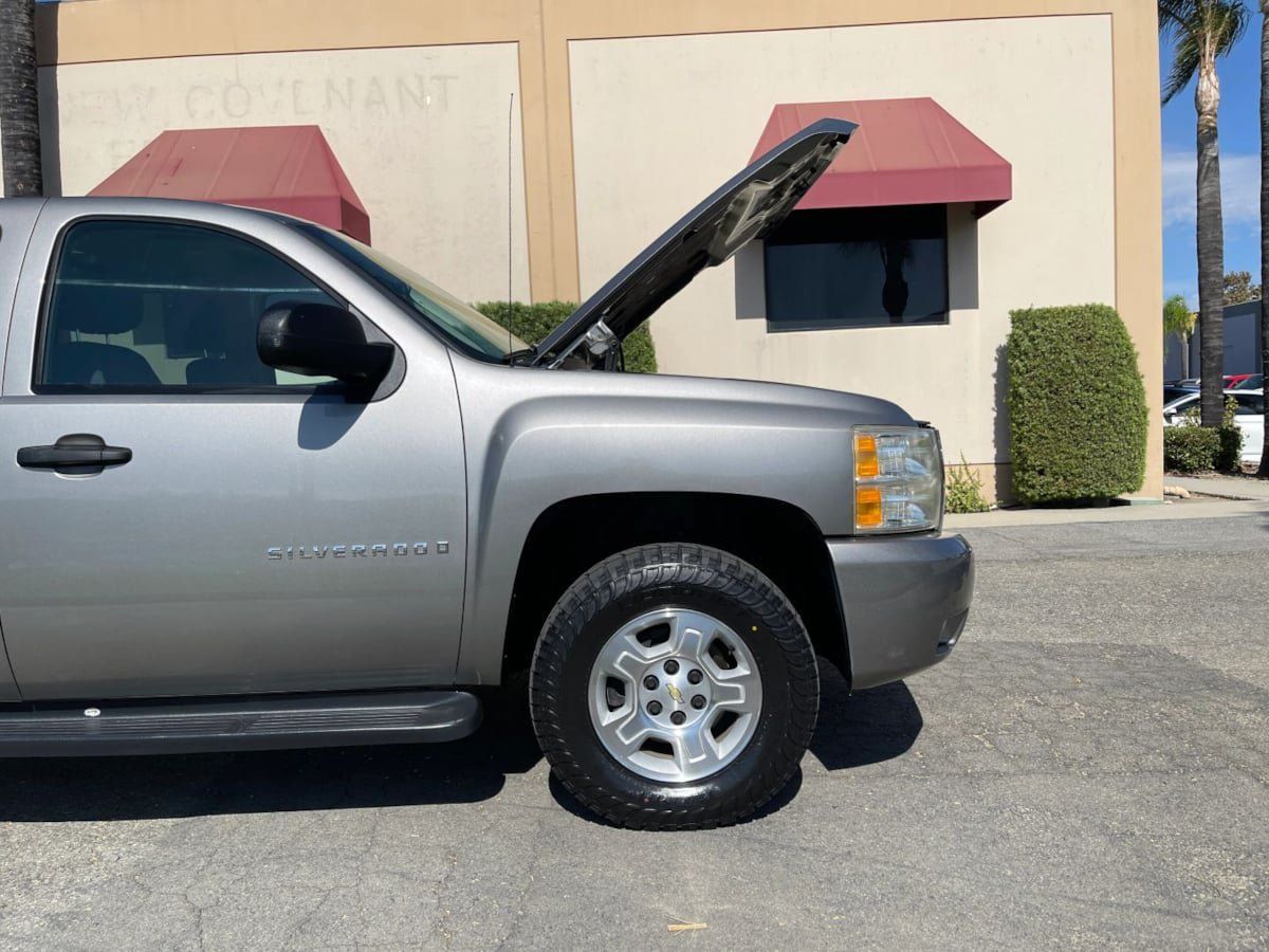 Used 2008 Chevrolet Silverado 1500 LT w/ Towing Package RWD image 25