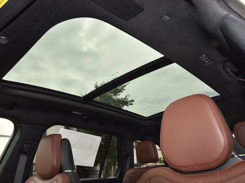 New 2026 Lincoln Aviator Reserve AWD/4WD image 32