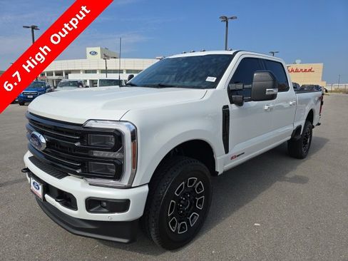 Used 2025 Ford F250 Platinum image 1