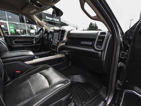 Used 2022 RAM 2500 Laramie AWD/4WD image 32