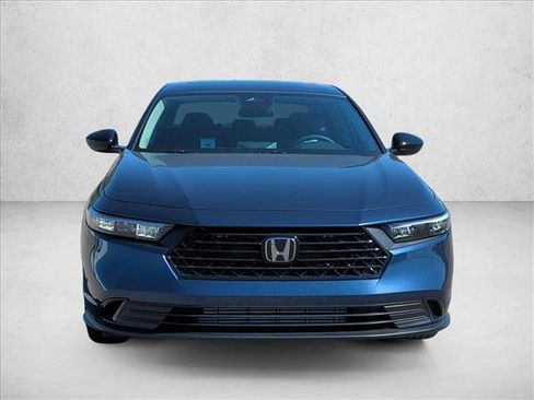 Certified 2025 Honda Accord SE image 7