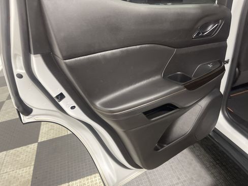 Used 2023 GMC Acadia AT4 image 15