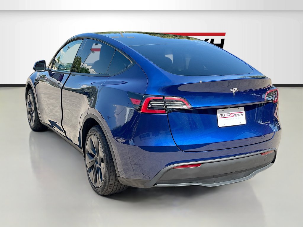 Used 2024 Tesla Model Y Long Range AWD/4WD image 5