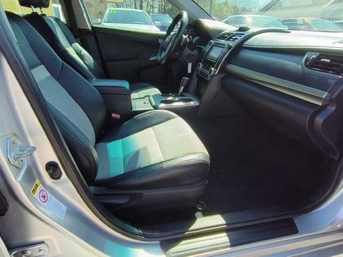 Used 2012 Toyota Camry SE image 12