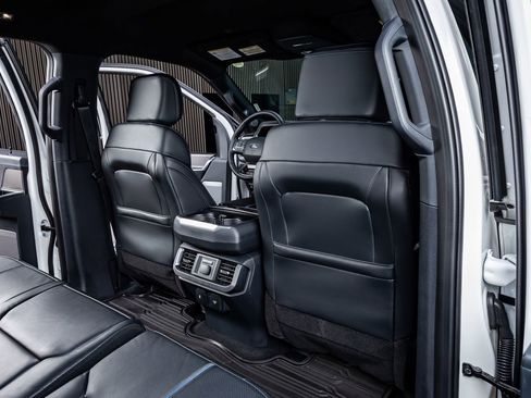 Used 2025 Ford F150 Platinum w/ FX4 Off-Road Package image 32